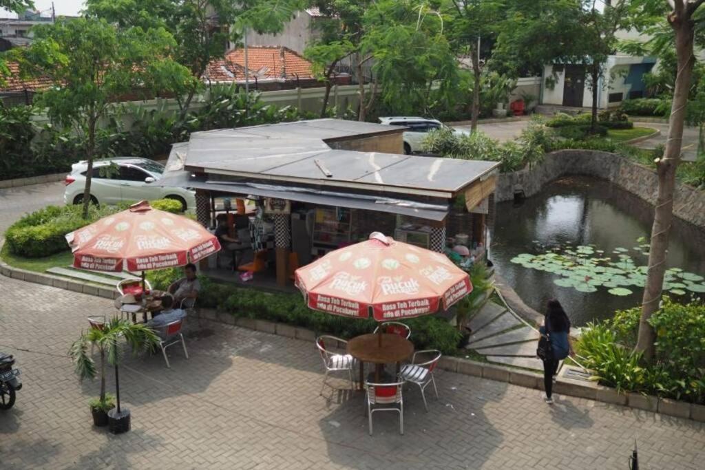 1 Bedroom Apartment Near Central Park Mall Jakarta Exterior photo