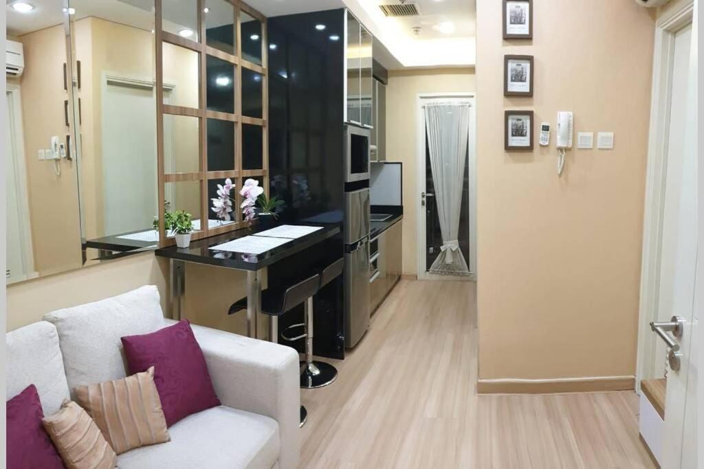 1 Bedroom Apartment Near Central Park Mall Jakarta Exterior photo