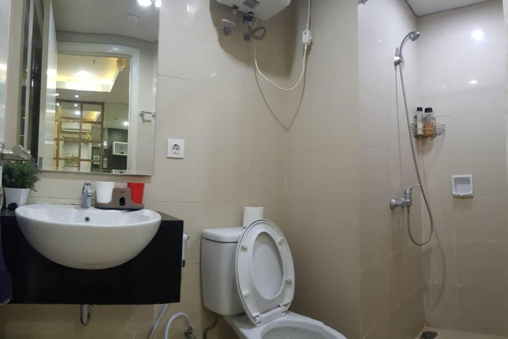 1 Bedroom Apartment Near Central Park Mall Jakarta Exterior photo